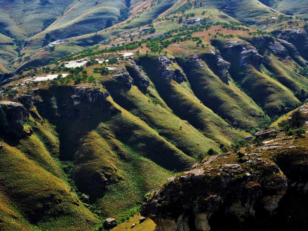 Mountains Majestic Green Folds Light Shadow Mountains Majestic Green Folds Light Shadow