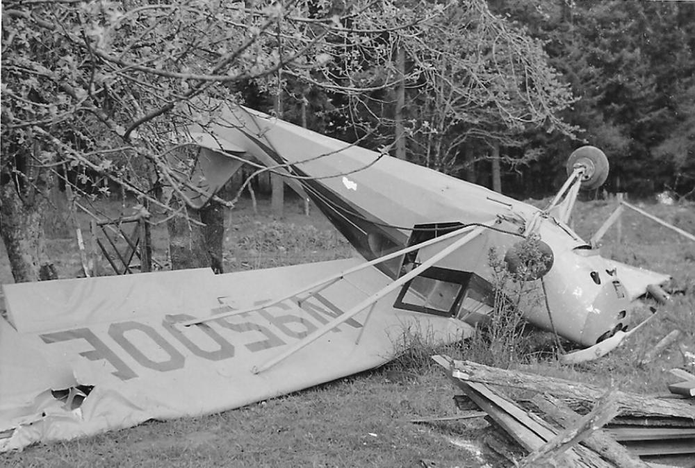 Plane Crash Accident Bad Landing Airplane Wreck | Image Finder