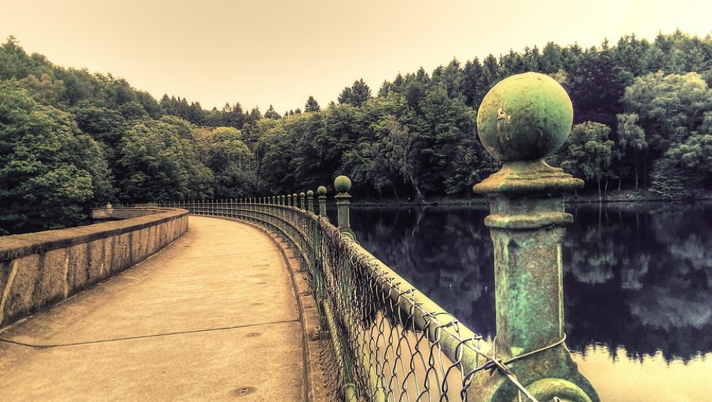 Reservoir Dam Lake Railing Green Wrought Iron Reservoir Dam Lake Railing Green Wrought Iron