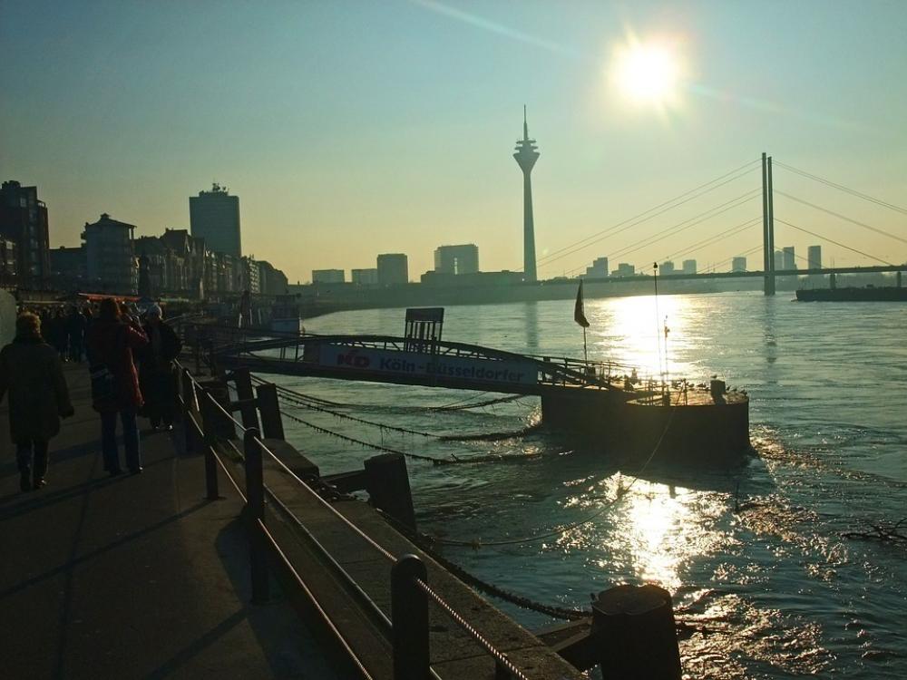 Rhine Düsseldorf Germany Tv Tower Bank Rhine Düsseldorf Germany Tv Tower Bank