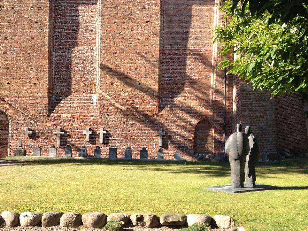 Ribnitz Ut Monastery Park Sculpture Courtyard Ribnitz Ut Monastery Park Sculpture Courtyard