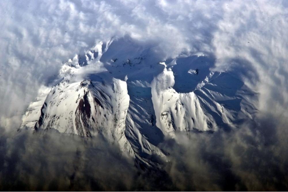Russia Avachinsky Volcano Mountains Snow Landscape Russia Avachinsky Volcano Mountains Snow Landscape