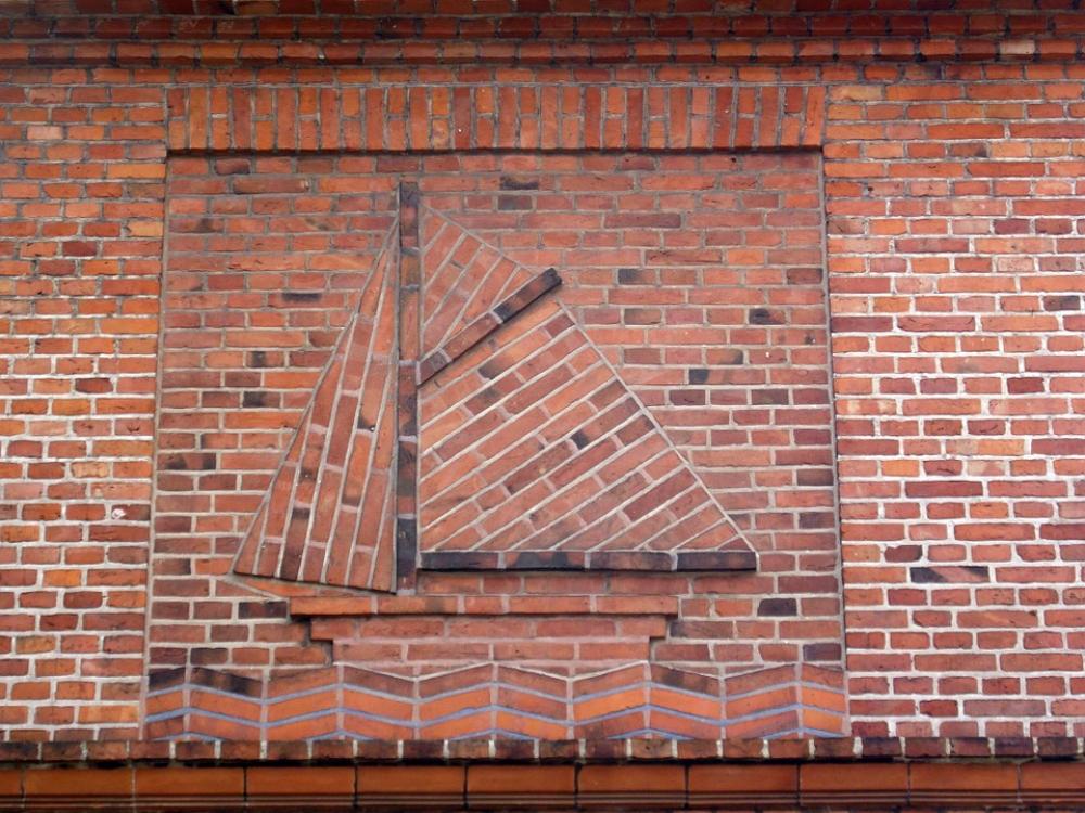 Sailing Boat Wall Brick Red Verzeirun North Sailing Boat Wall Brick Red Verzeirun North