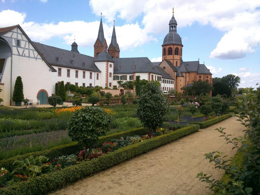 Seligenstadt Monastery Klosterhof Seligenstadt Monastery Klosterhof