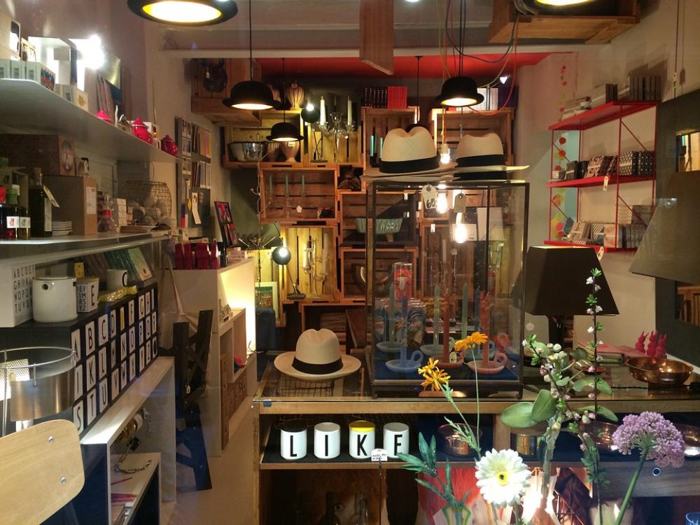 Showcase Exposure Hat Light Candle Wax Furniture Showcase Exposure Hat Light Candle Wax Furniture