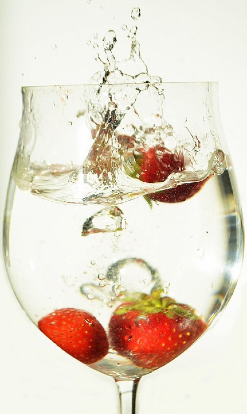 Strawberries Fresh Water Fruit Spray Glass Strawberries Fresh Water Fruit Spray Glass