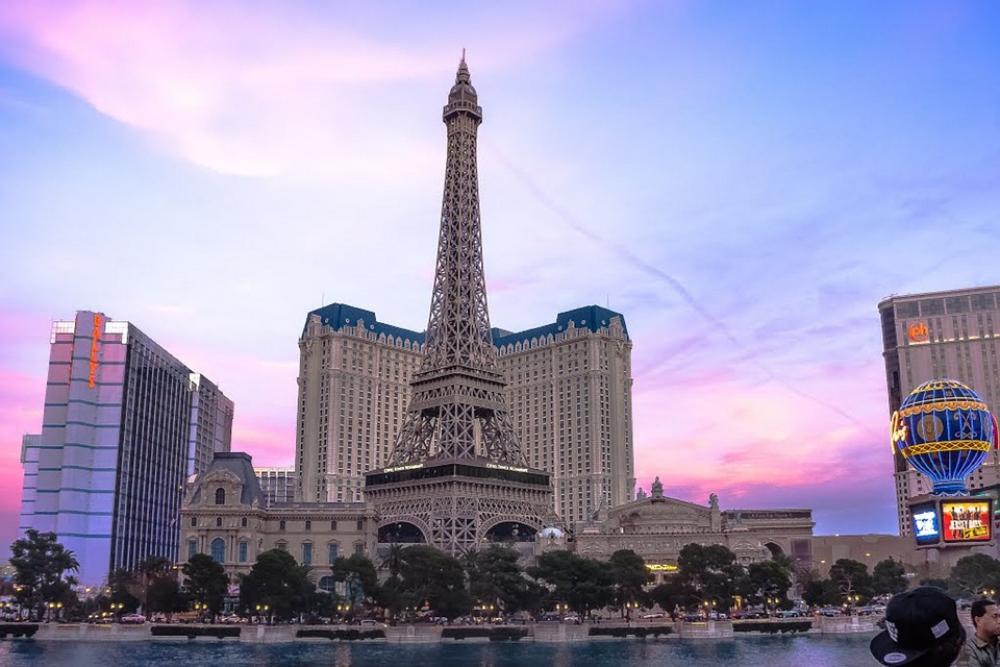 Sunset Paris Las Vegas Tour Eiffel Fake Sunset Paris Las Vegas Tour Eiffel Fake