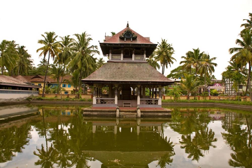Temple India Mirroring Buddhism Temple India Mirroring Buddhism