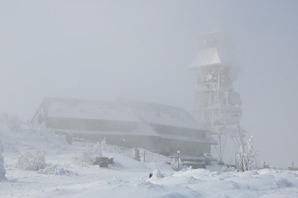 The Fog Winter Snow Mountains Building The Mast The Fog Winter Snow Mountains Building The Mast