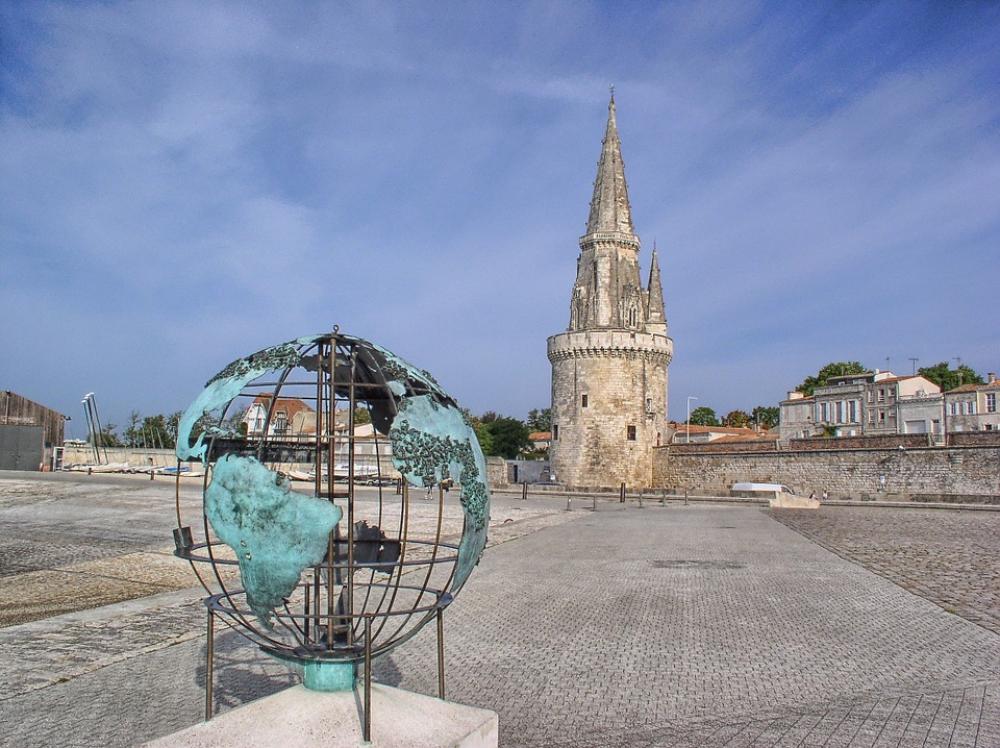The Rochelle Sculpture Globe The Rochelle Sculpture Globe