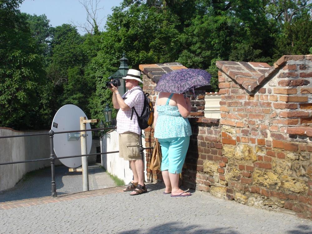 Tourists Sun Pair Summer Vacations Full Figured Tourists Sun Pair Summer Vacations Full Figured
