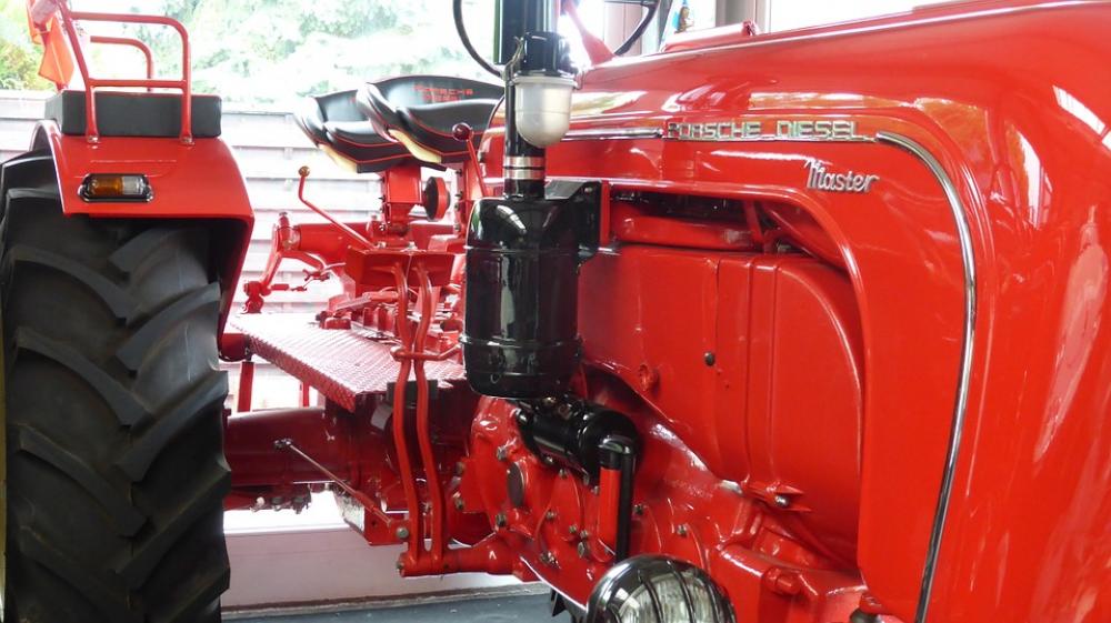 Tractor Red Nose Restored Porsche Agriculture Red Tractor Red Nose Restored Porsche Agriculture Red