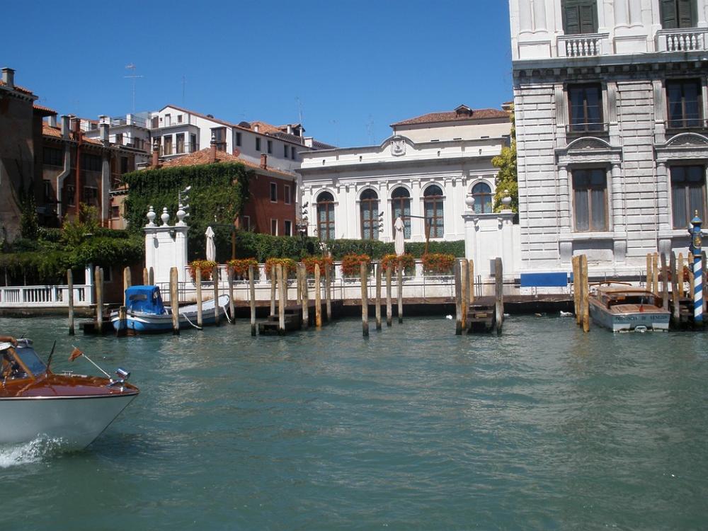 Venice Town On The River Small Venice Water Venice Town On The River Small Venice Water