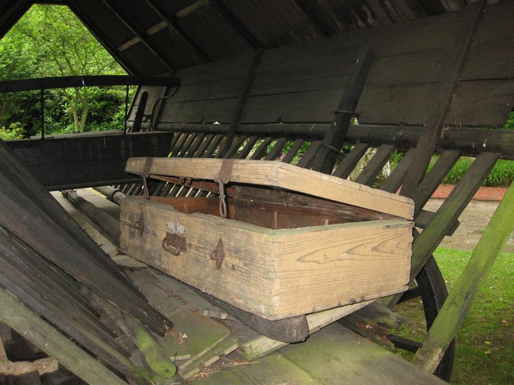 Wooden Case Luggage Lumber Covered Wagon Wood Dare Wooden Case Luggage Lumber Covered Wagon Wood Dare