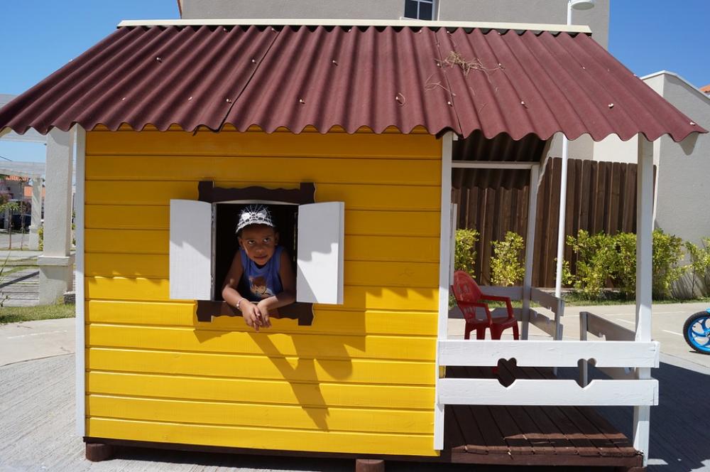 Yellow House Brown Roof White Window Little Child Yellow House Brown Roof White Window Little Child
