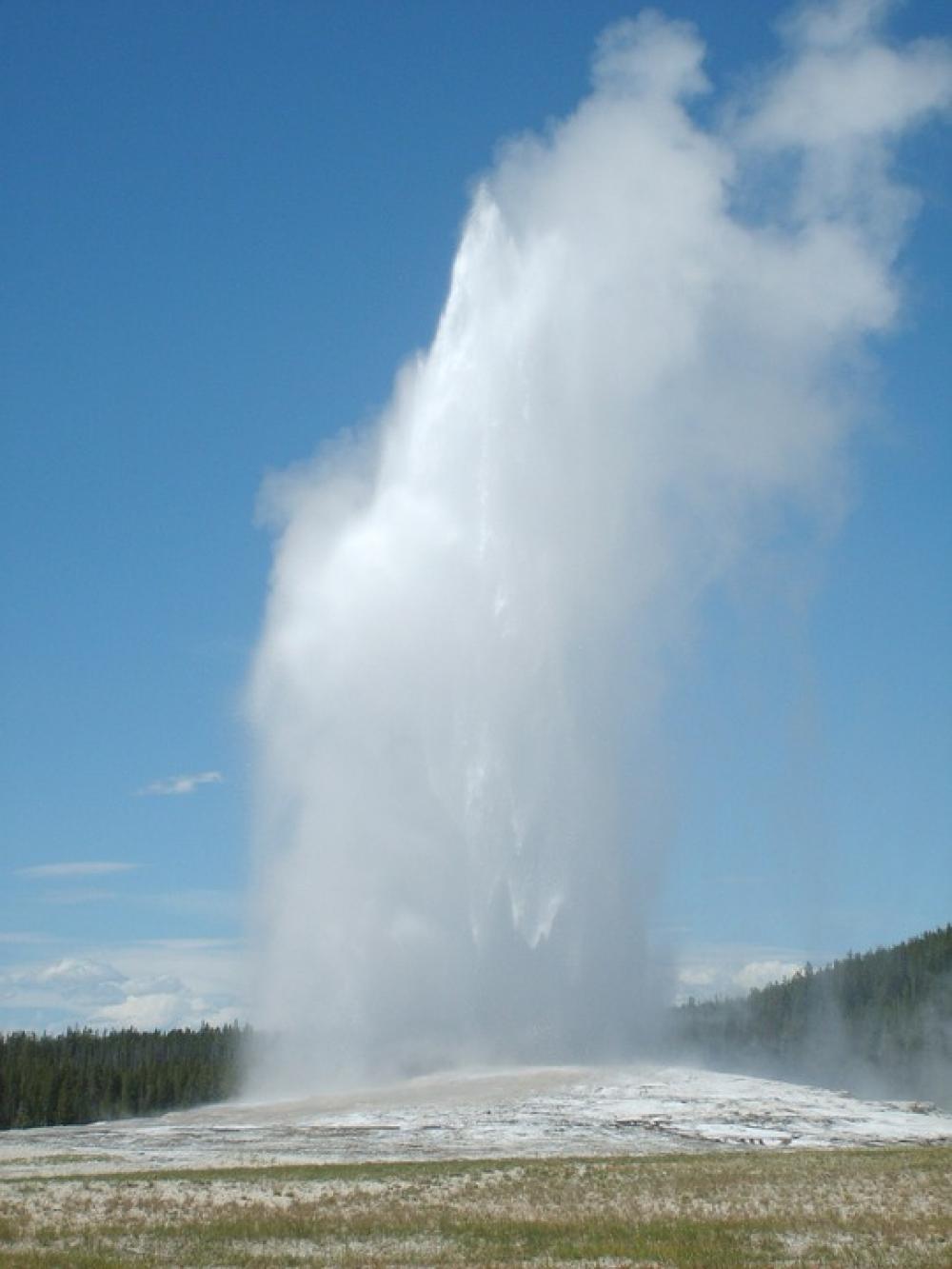 Yellowstone Geyser Old Faithful Eruption Nature Yellowstone Geyser Old Faithful Eruption Nature