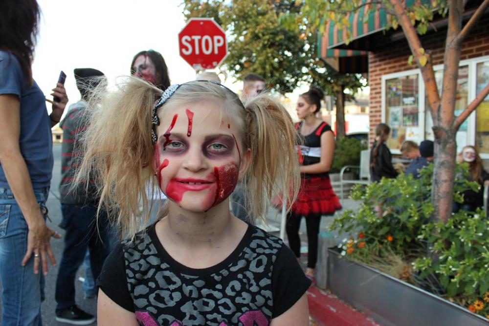 Zombie Halloween Face Girl Make-Up Young Cute Zombie Halloween Face Girl Make-Up Young Cute