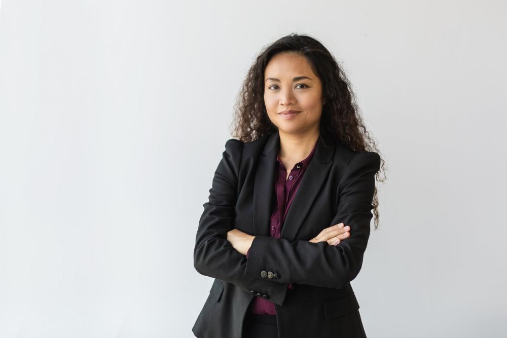 Business Woman With Arms Crossed Photo Business Woman With Arms Crossed Photo
