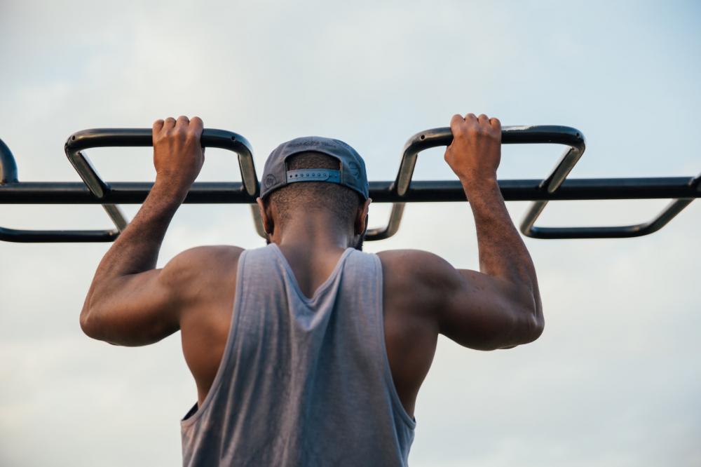 Fitness Man Chin Ups Photo Fitness Man Chin Ups Photo