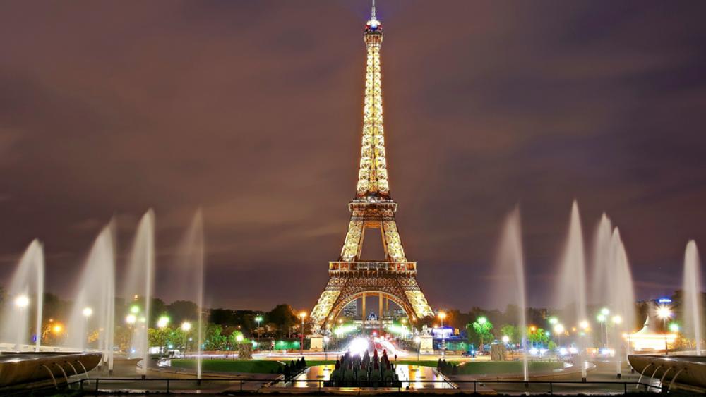 Eiffel Tower lighted at Night free photo Eiffel Tower lighted at Night free photo