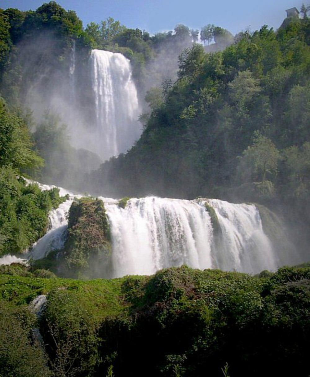 Cascata delle Marmore in Terni, Italy free photo Cascata delle Marmore in Terni, Italy free photo