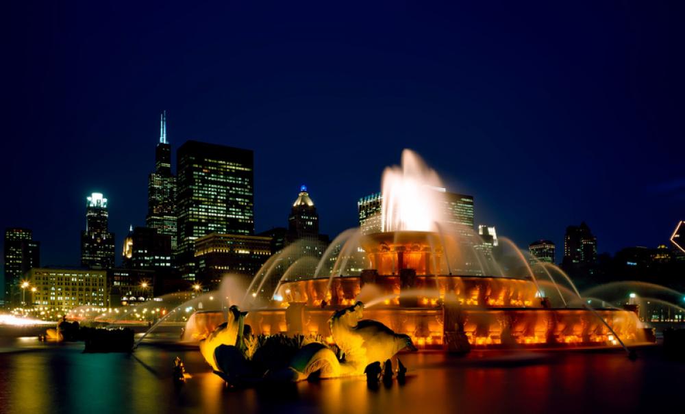 Chicago Fountain and skyline at night free photo Chicago Fountain and skyline at night free photo