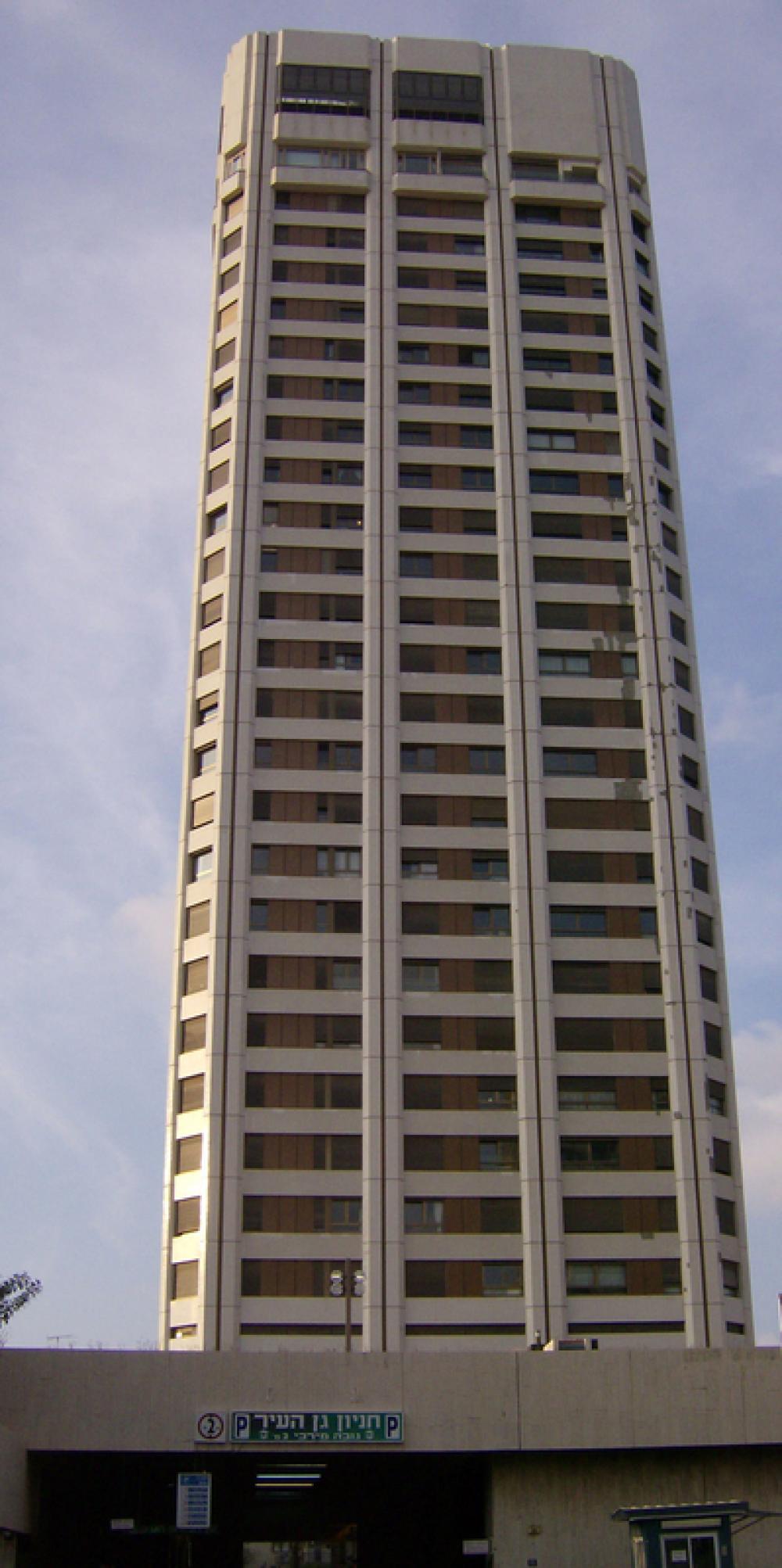 Gan Ha-eir tower in Tel Aviv, Israel free photo Gan Ha-eir tower in Tel Aviv, Israel free photo