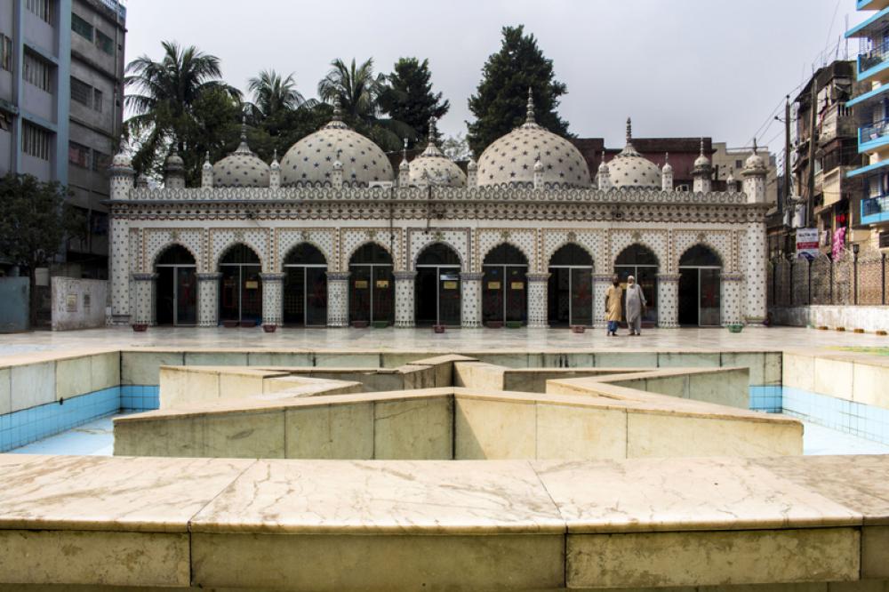 Mosque holy temple in Dhaka, Bangladesh free photo Mosque holy temple in Dhaka, Bangladesh free photo