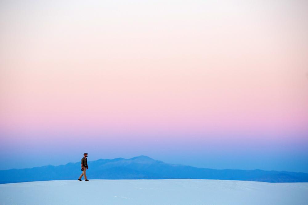 Person walking on the white sands landscape, New Mexico, Landscape free photo Person walking on the white sands landscape, New Mexico, Landscape free photo