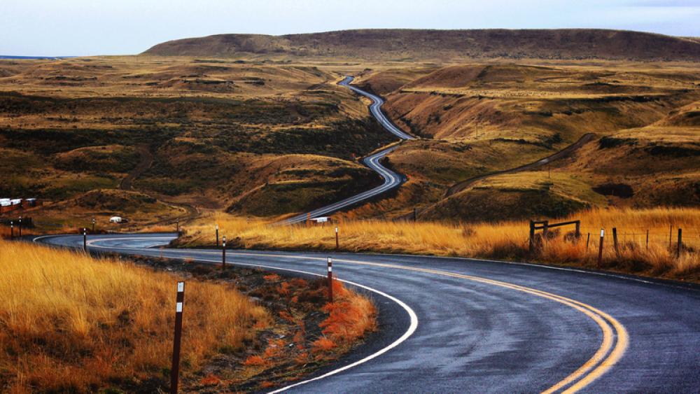 Scenic Roadway in Eastern Washington free photo Scenic Roadway in Eastern Washington free photo