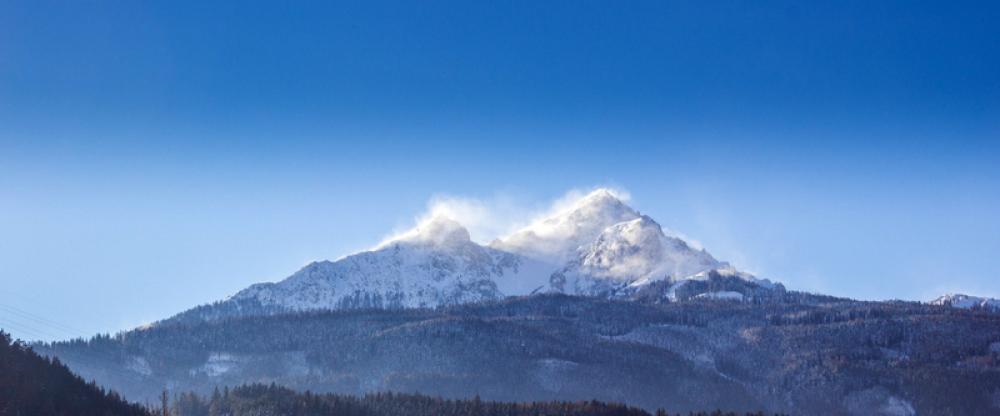 Snow capped mountain peaks in Steinbockweg Innsbruck, Austria free photo Snow capped mountain peaks in Steinbockweg Innsbruck, Austria free photo