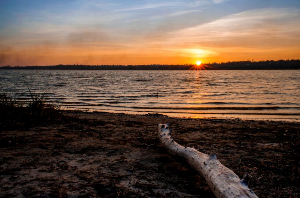 Sunset over the Lake in Ukraine free photo Sunset over the Lake in Ukraine free photo