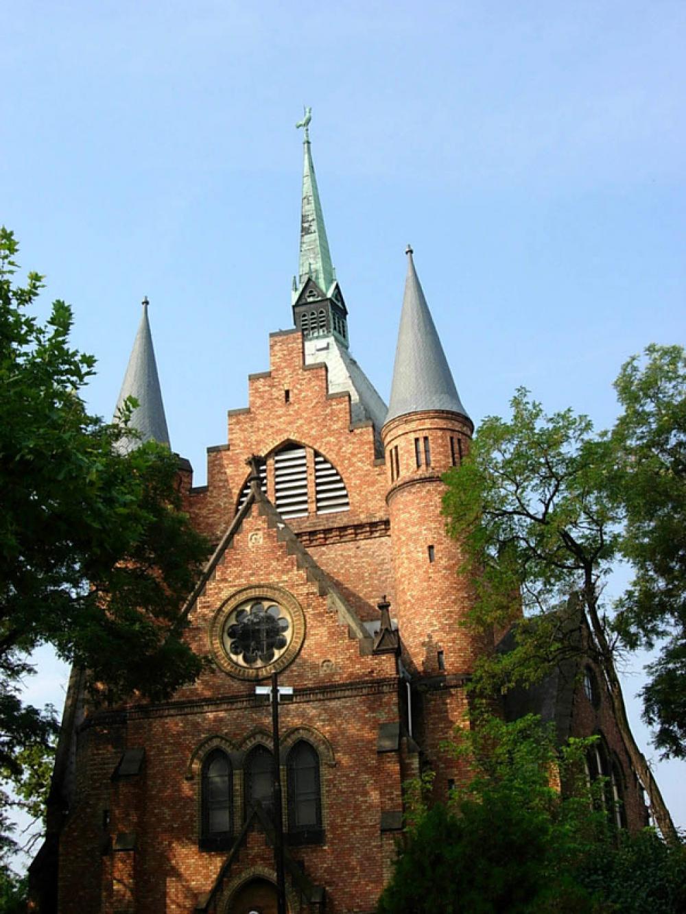 The Calvinist Church in Szolnok, Hungary free photo The Calvinist Church in Szolnok, Hungary free photo