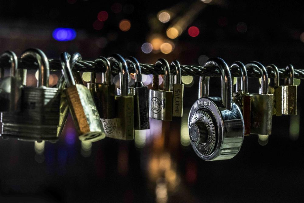 padlock bridge night free image padlock bridge night free image