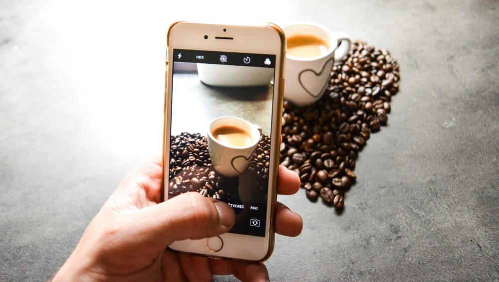 Taking picture off coffee heart on iPhone Taking picture off coffee heart on iPhone