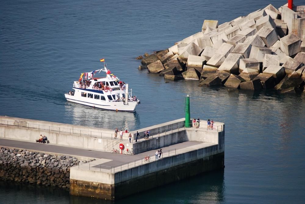 Boat Port Boat Entering Port Spring Boat Port Boat Entering Port Spring