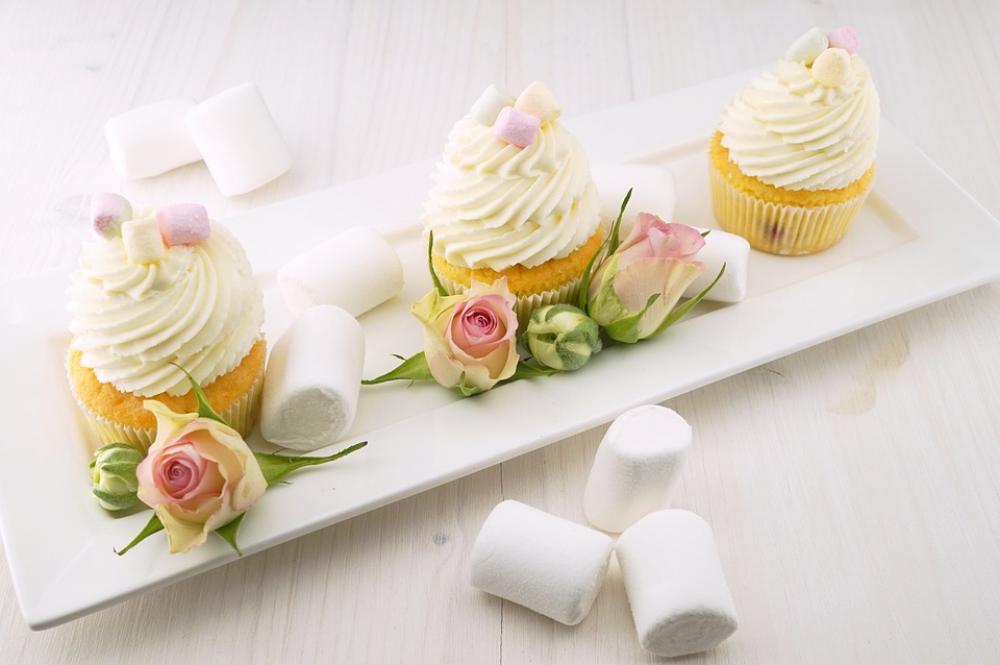 Cupcakes Muffins Baking Candy Cream Creamy Cupcakes Muffins Baking Candy Cream Creamy