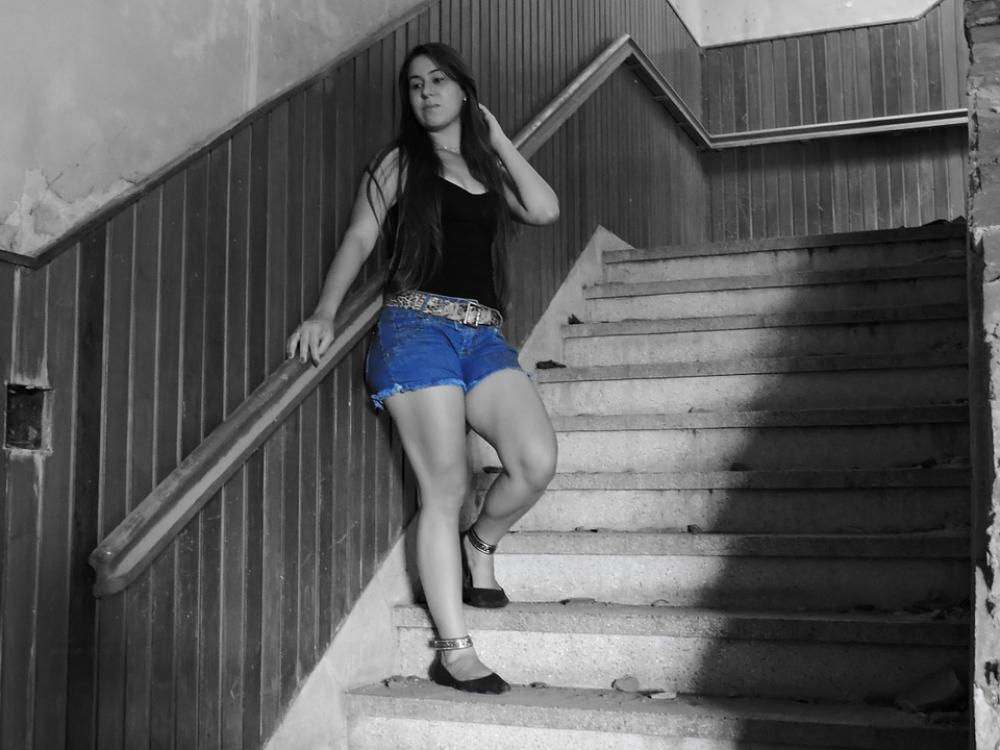 Girlfriend Linda Model Ladder Girlfriend Linda Model Ladder