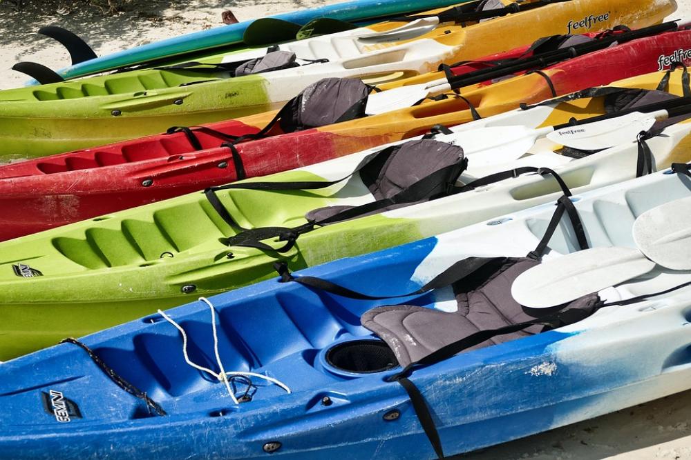 Kayak Rowing Boat Canoeing Colorful Rowing Leisure Kayak Rowing Boat Canoeing Colorful Rowing Leisure