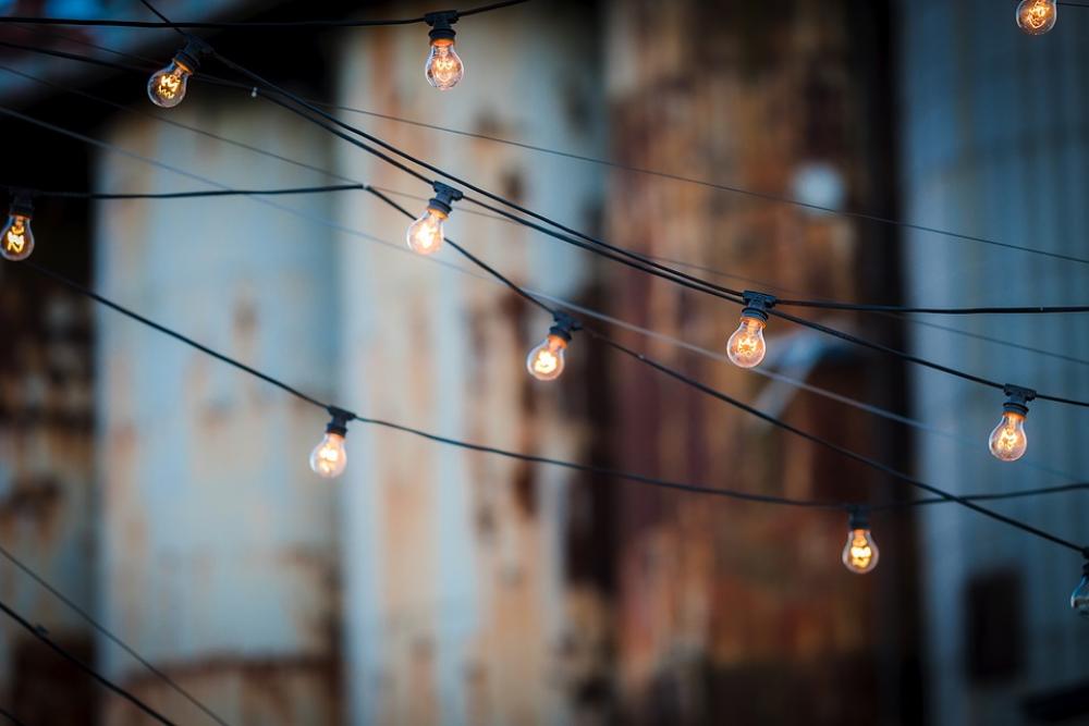 Light Bulbs Wire Hanging Many Bulb Light Lamp Light Bulbs Wire Hanging Many Bulb Light Lamp