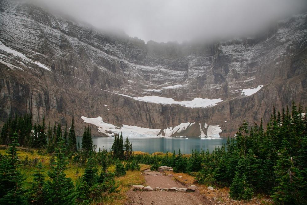 Mountain Lake Lake Landscape Mountain Foggy Canada Mountain Lake Lake Landscape Mountain Foggy Canada
