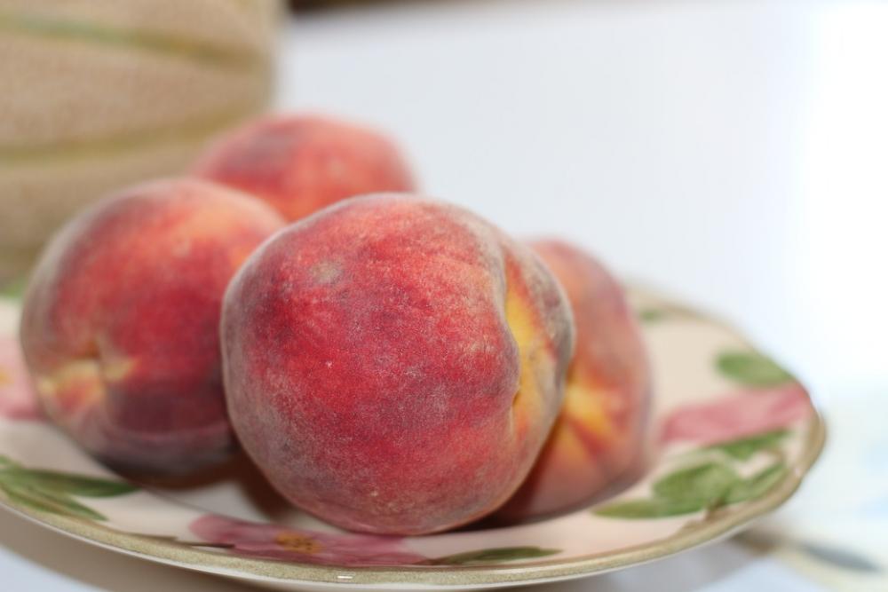 Peach Fruit Organic Ripe Sweet Delicious Food Peach Fruit Organic Ripe Sweet Delicious Food