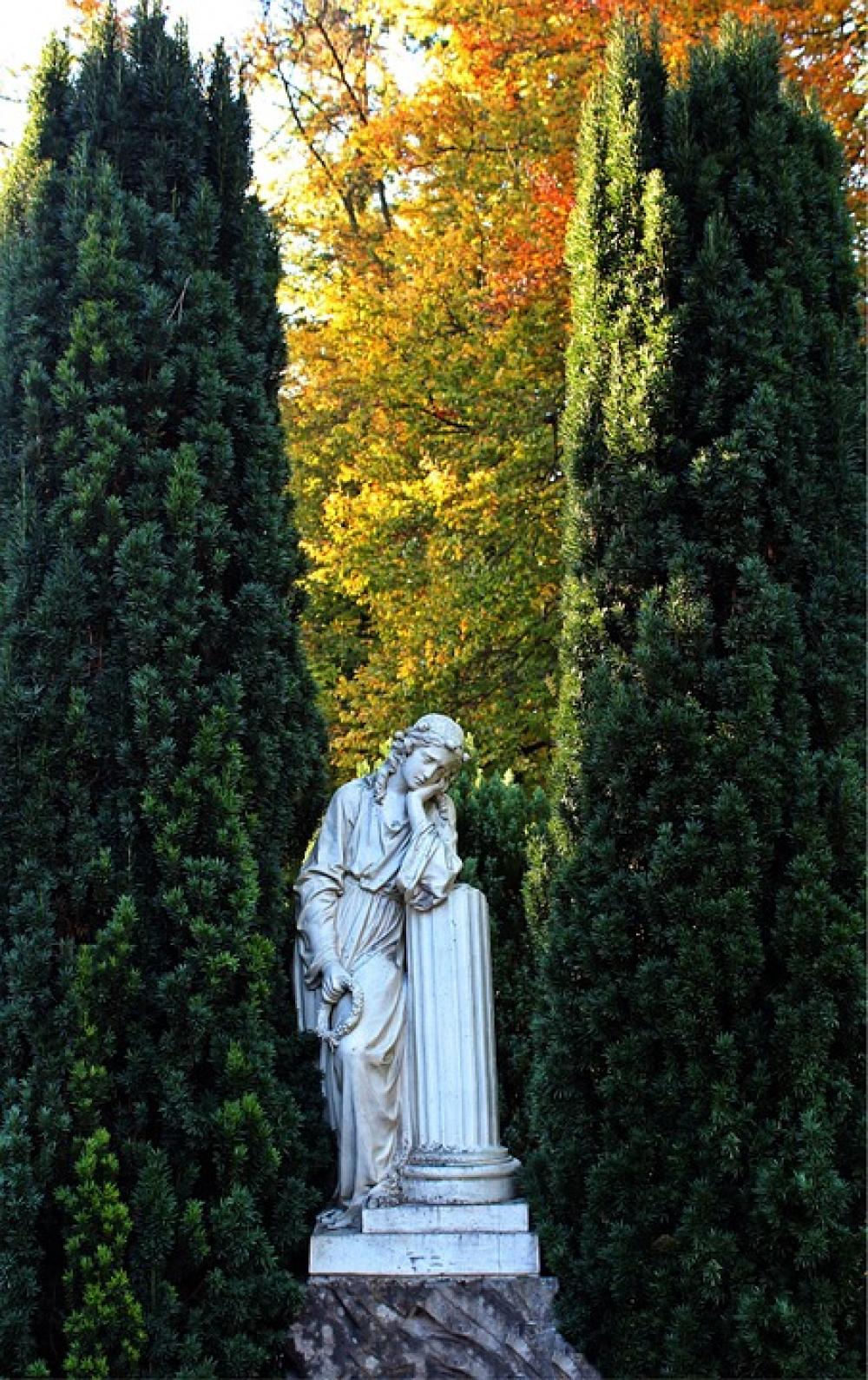 Stone Sculpture Monument Mourning Statue Stone Art Stone Sculpture Monument Mourning Statue Stone Art