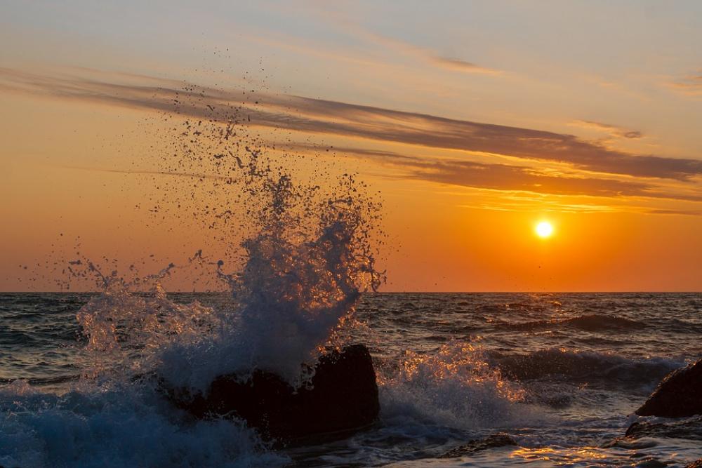 Summer Wave Sea Storm Sunset In The Summer Of Summer Wave Sea Storm Sunset In The Summer Of