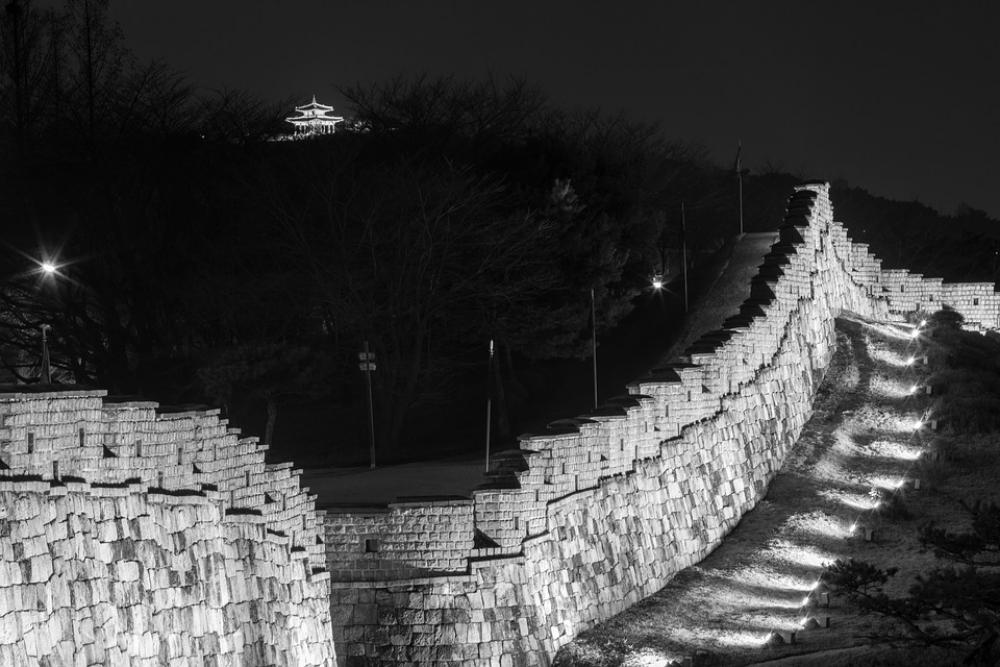 Suwon Hwaseong Castle Night View The Night Sky Suwon Hwaseong Castle Night View The Night Sky