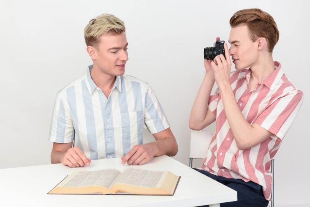 Looks Cool And Let's Take A Photo Now Looks Cool And Let's Take A Photo Now
