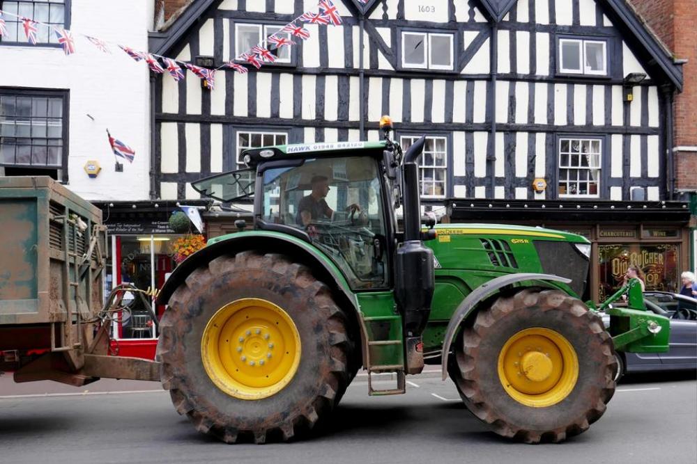 tractor vehicle transport farming agriculture | Image Finder