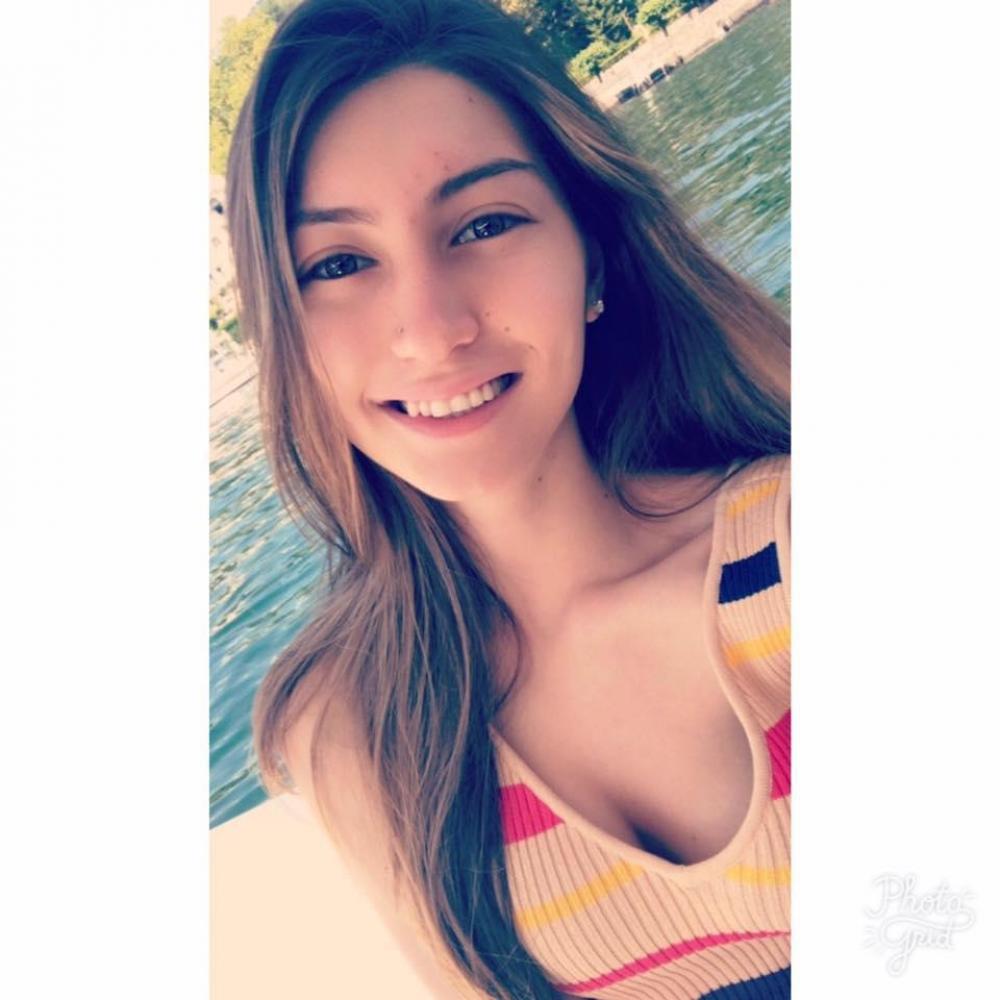 selfie girl young smile selfie girl young smile