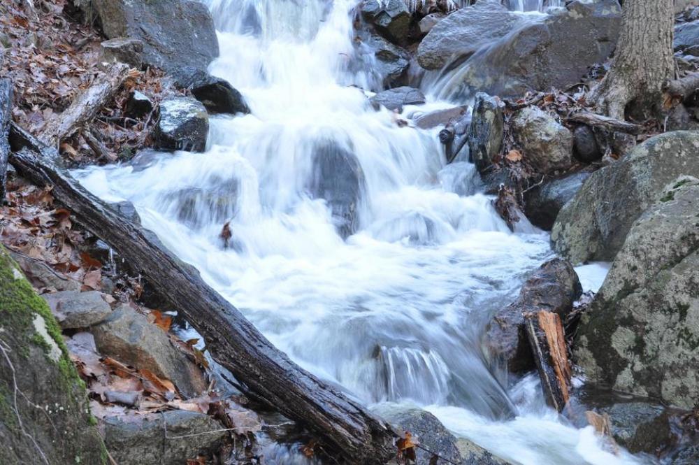 flowing water waterfalls river flowing water waterfalls river