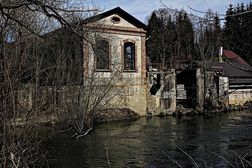 House Abandoned River Old Building Decomposition House Abandoned River Old Building Decomposition